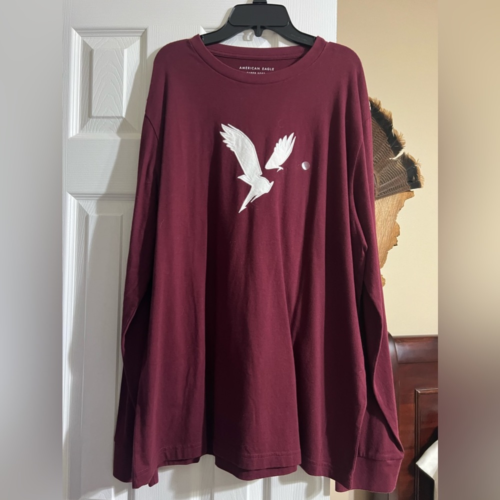 American Eagle Outfitters Long Sleeve T-Shirt. Size Large. Never Worn.
